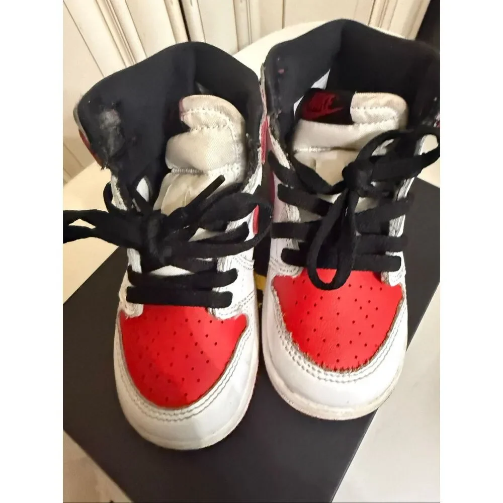 Nike Air Jordan Toddler 1 Retro High OG Leather Sneaker Shoes Multicolor Sz 8C